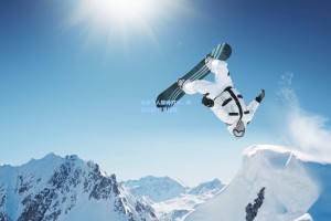 百米飞人巅峰对决，新星闪耀 传奇延续